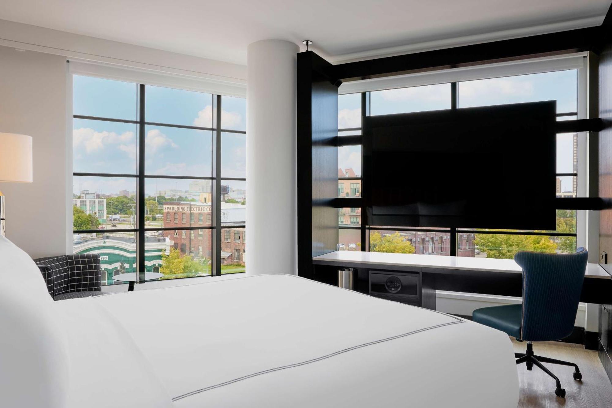 The Godfrey Detroit, Curio Collection By Hilton